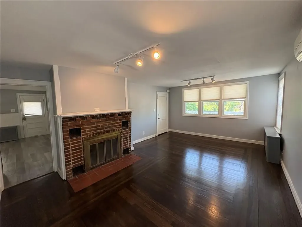968 Elm Street Woonsocket RI 02895