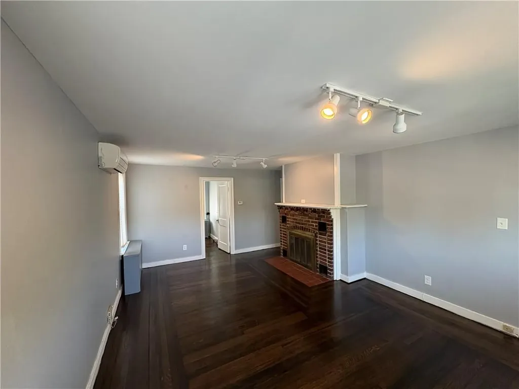 968 Elm Street Woonsocket RI 02895