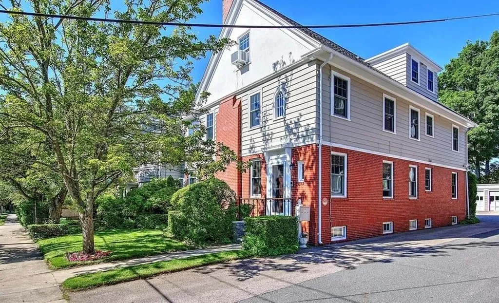 20 Grotto Avenue Providence RI 02906