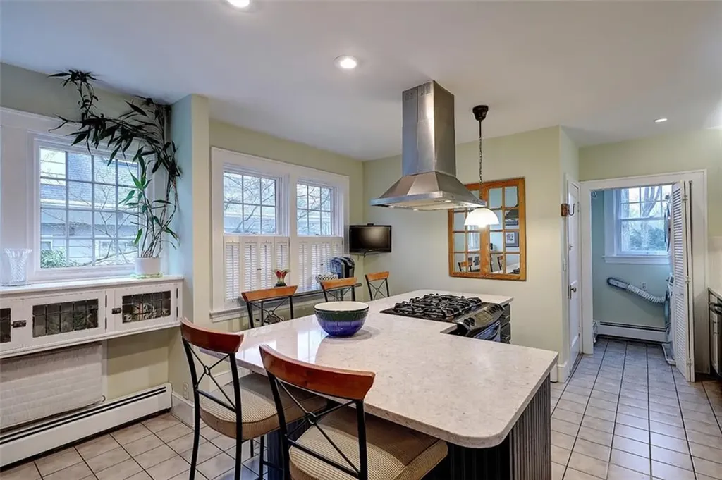 20 Grotto Avenue Providence RI 02906