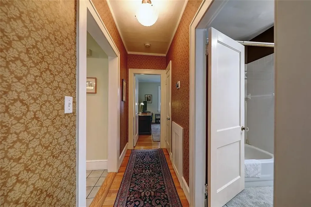 20 Grotto Avenue Providence RI 02906
