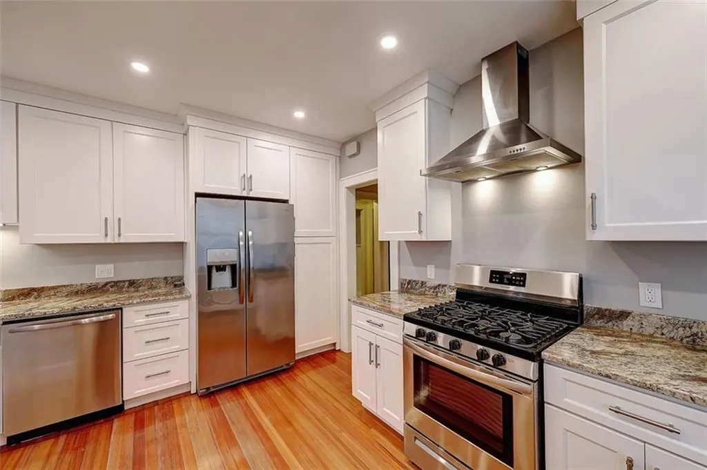 20 Grotto Avenue Providence RI 02906