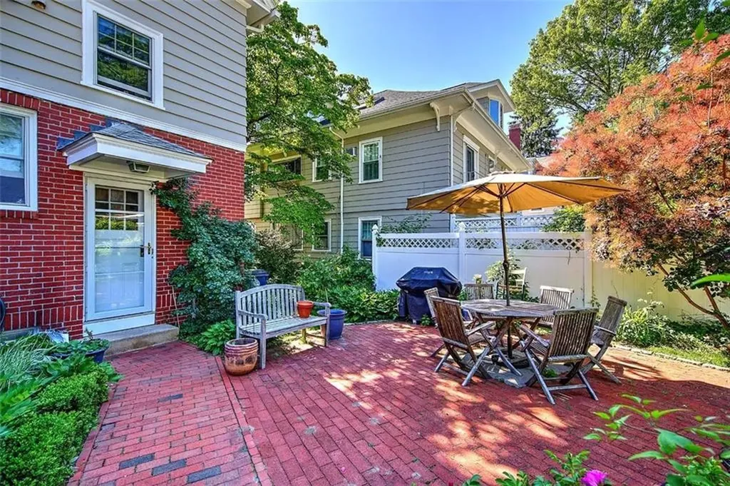 20 Grotto Avenue Providence RI 02906