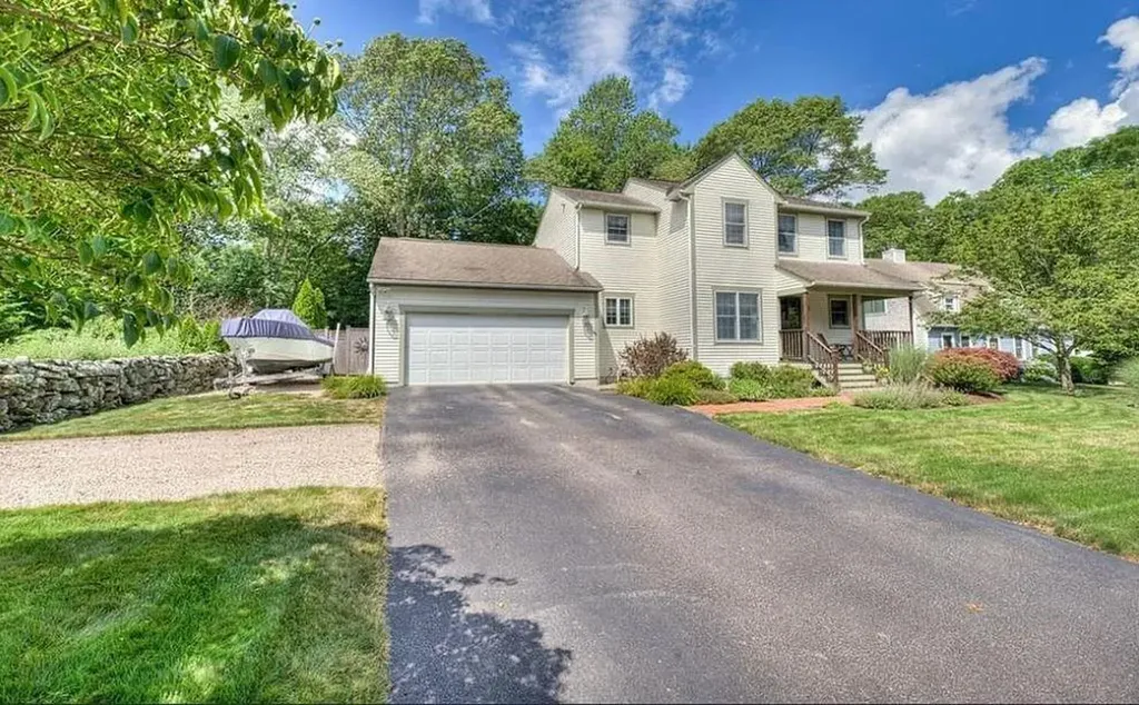 103 Browns Farm Drive South Kingstown RI 02881
