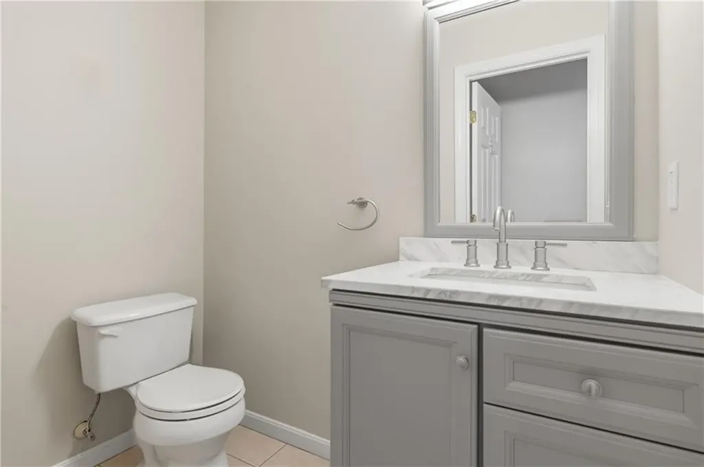 8 Susan Circle South Kingstown RI 02879