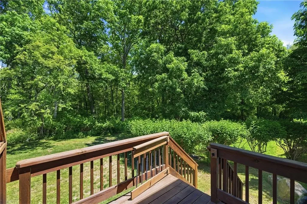 8 Susan Circle South Kingstown RI 02879
