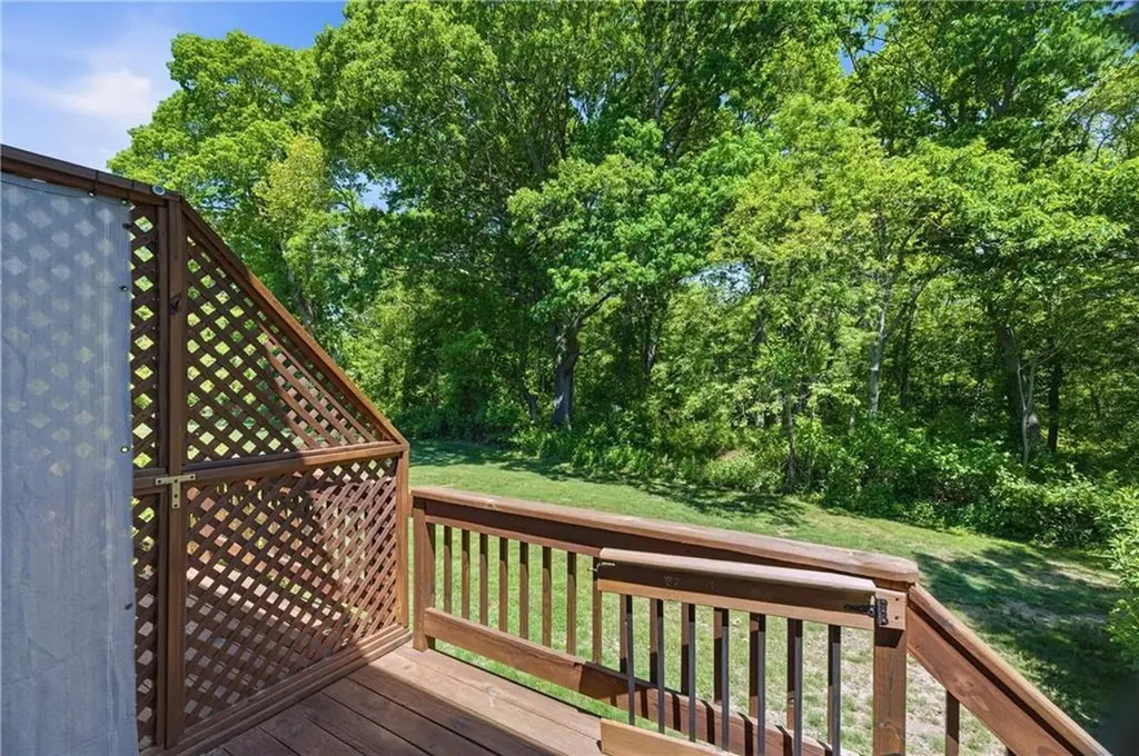 8 Susan Circle South Kingstown RI 02879
