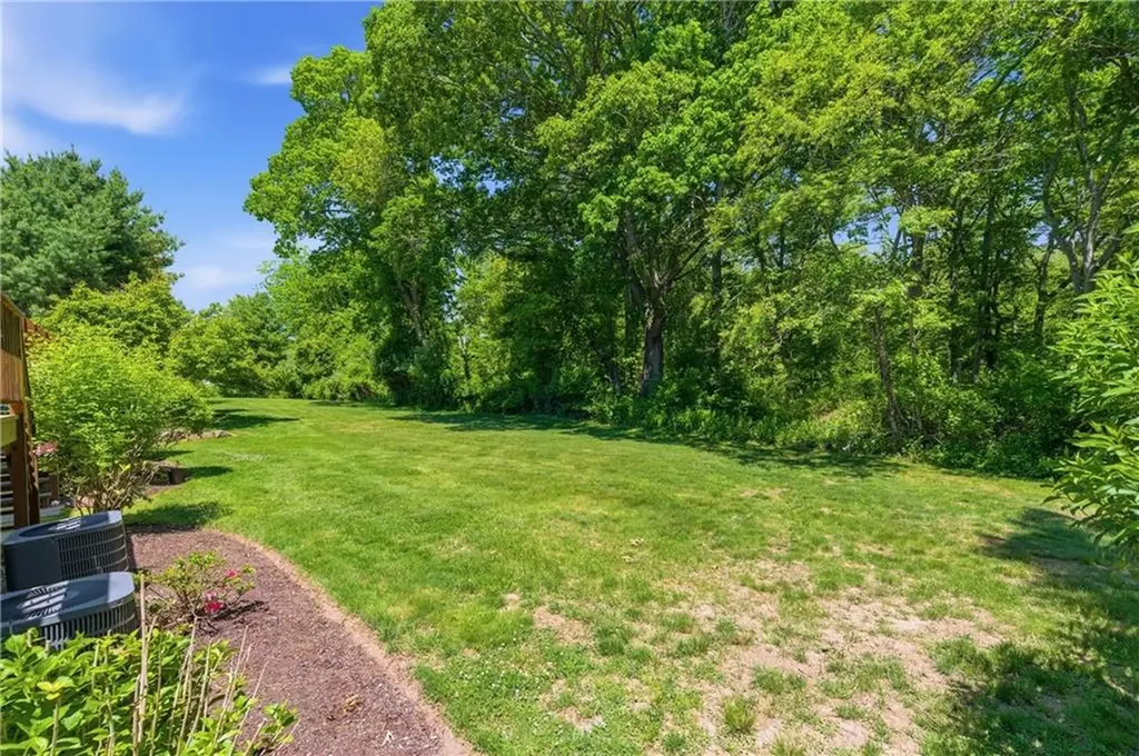 8 Susan Circle South Kingstown RI 02879