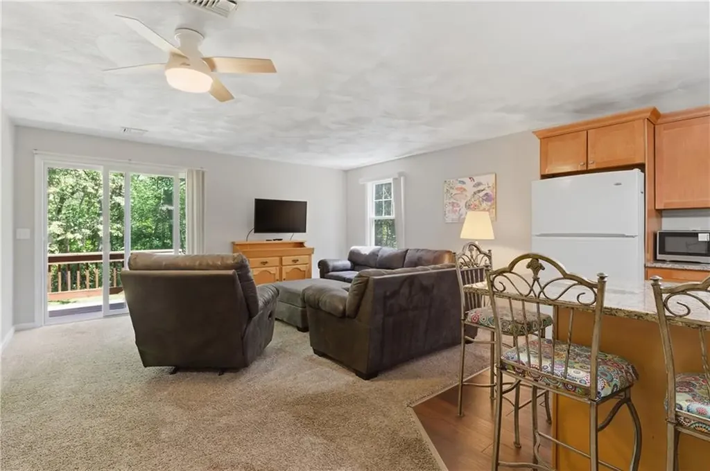 8 Susan Circle South Kingstown RI 02879