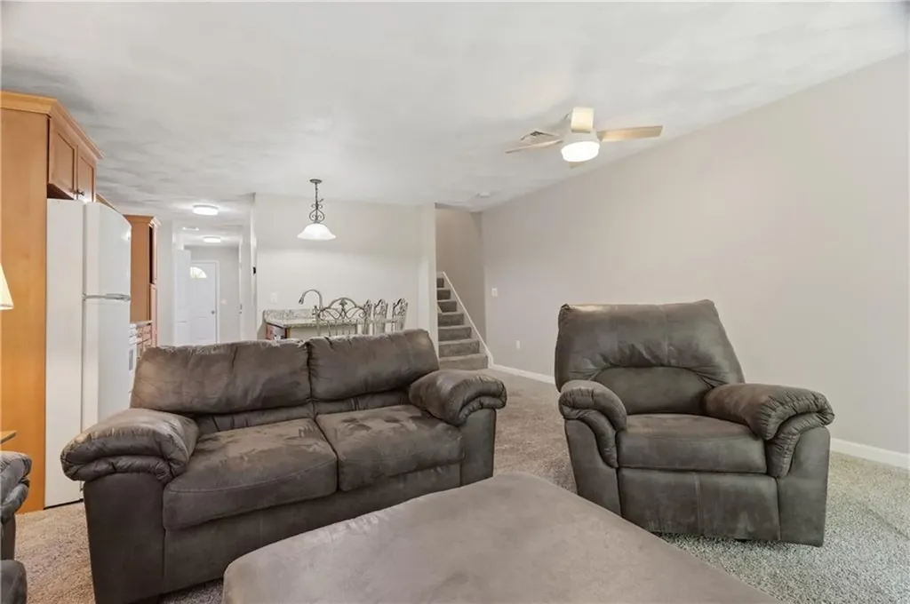 8 Susan Circle South Kingstown RI 02879