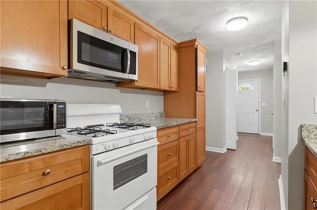 8 Susan Circle South Kingstown RI 02879