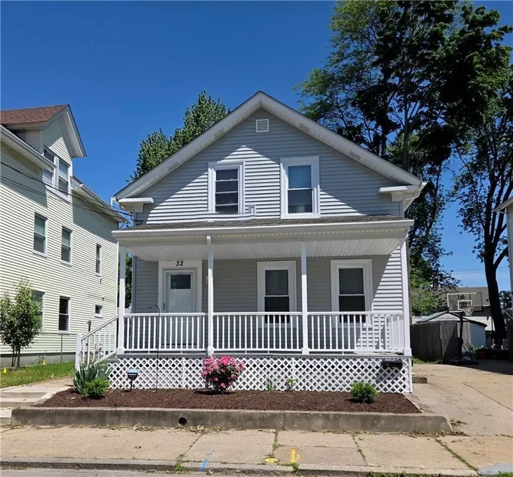 32 Gooding Street Pawtucket RI 02860