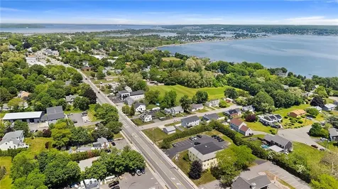 3055 East Main Road Portsmouth RI 02971