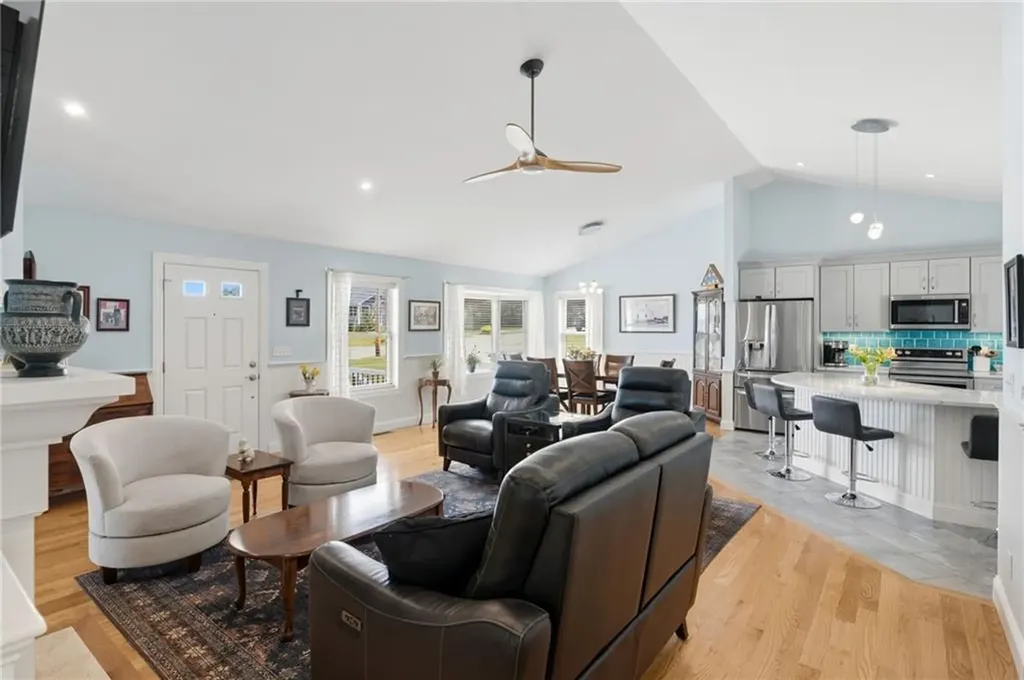 66 Mare Terrace Portsmouth RI 02871