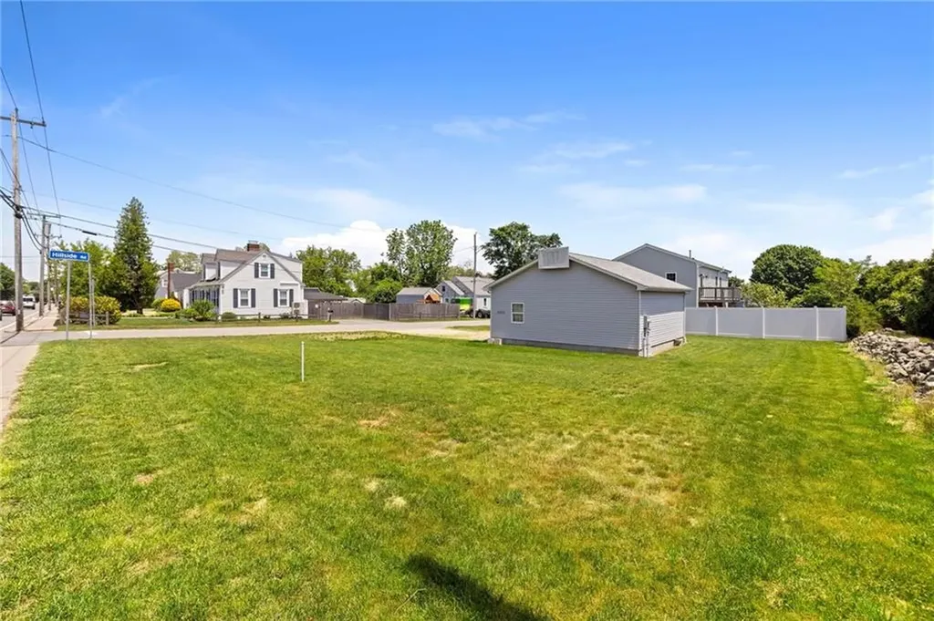 3055 East Main Road Portsmouth RI 02871