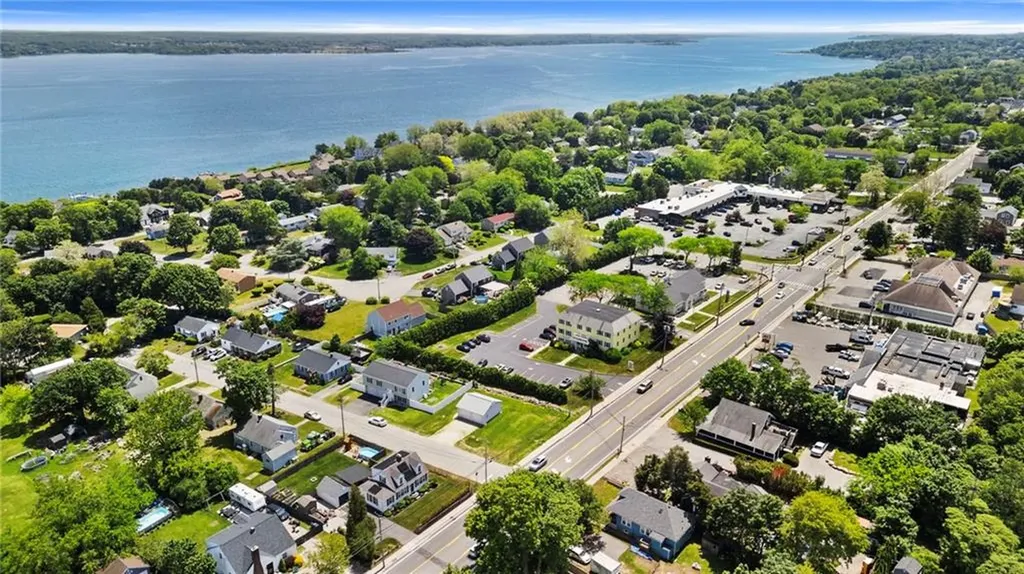 3055 East Main Road Portsmouth RI 02871