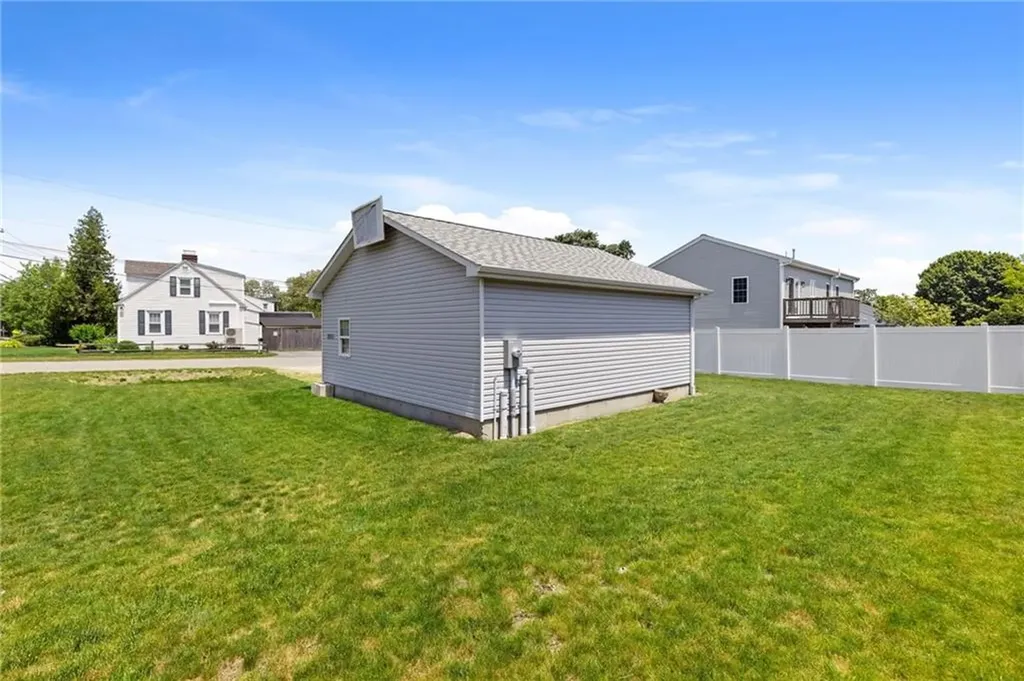 3055 East Main Road Portsmouth RI 02871