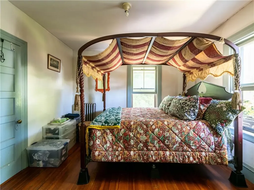 12 Manton Street Warwick RI 02818