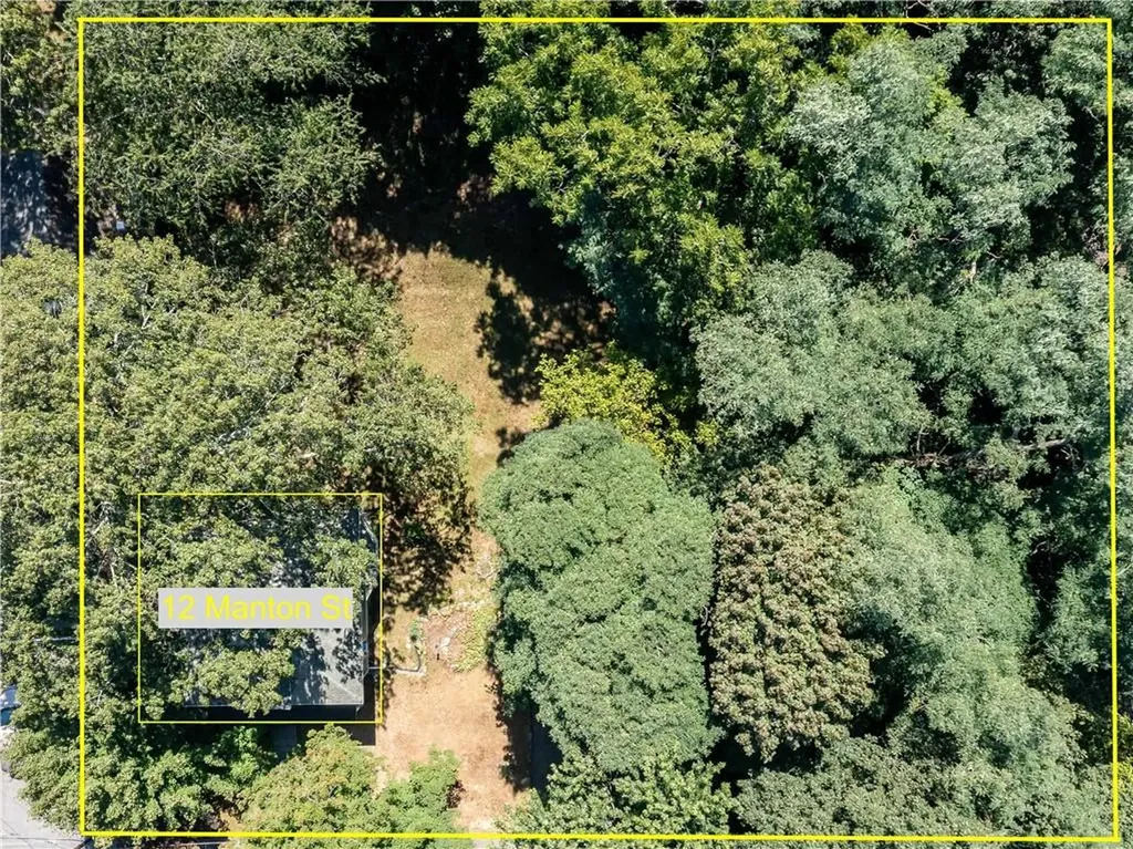 12 Manton Street Warwick RI 02818