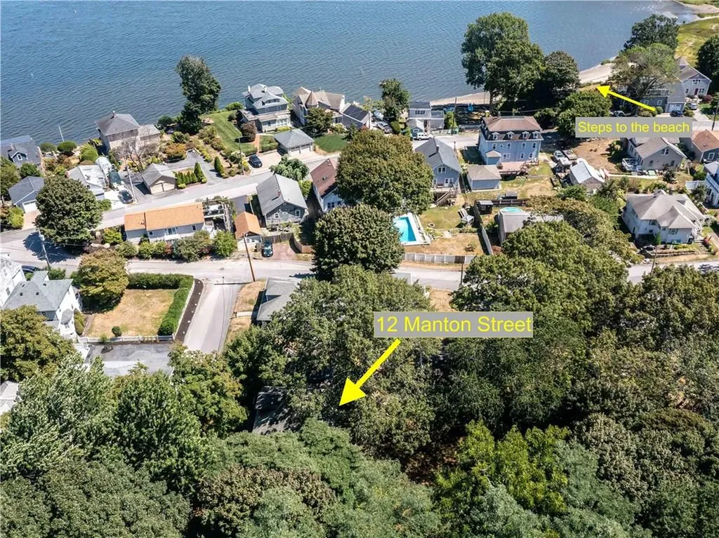 12 Manton Street Warwick RI 02818