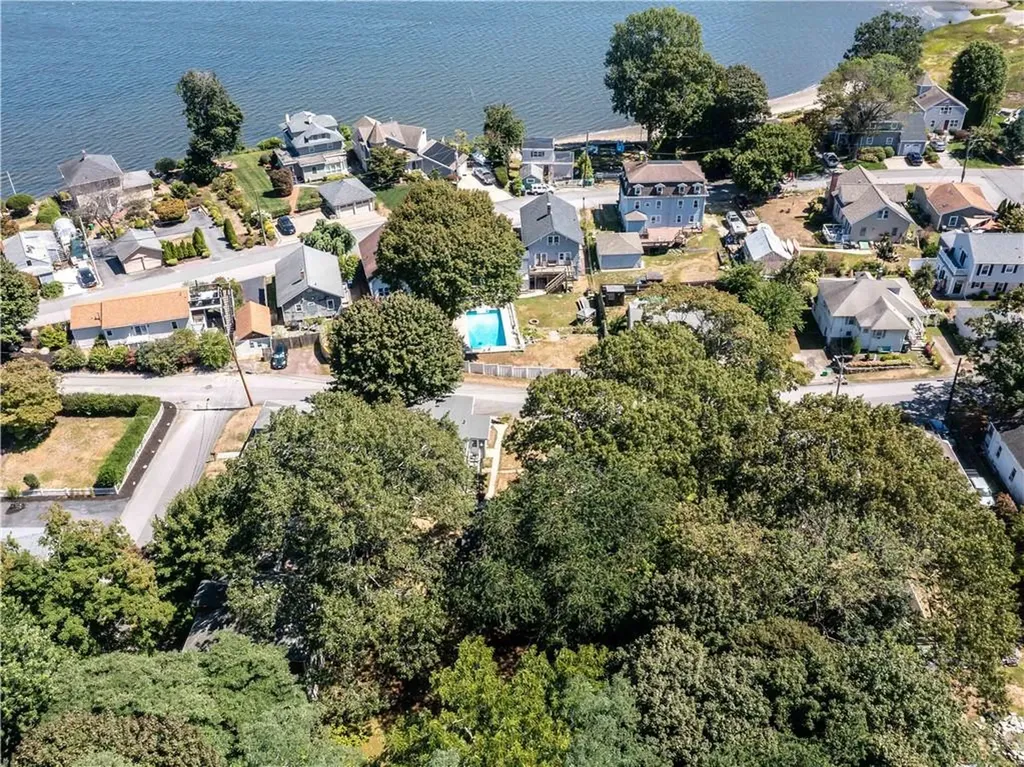 12 Manton Street Warwick RI 02818