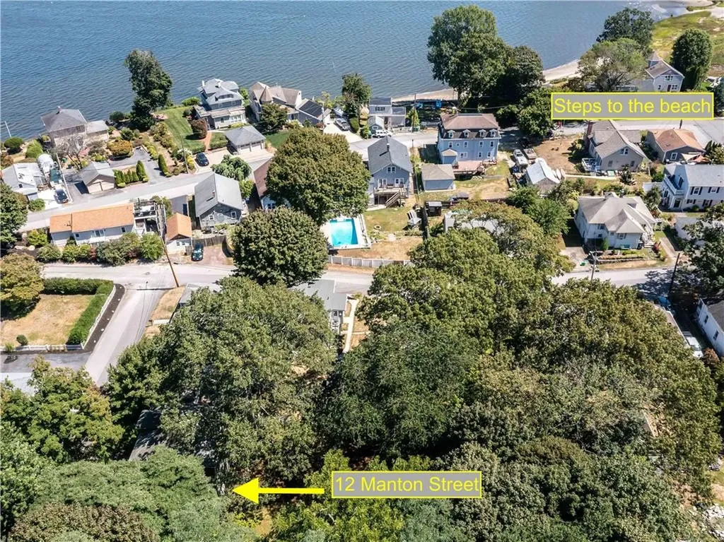12 Manton Street Warwick RI 02818