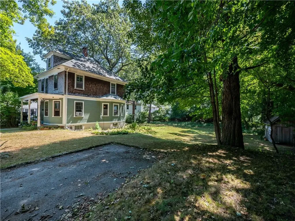 12 Manton Street Warwick RI 02818