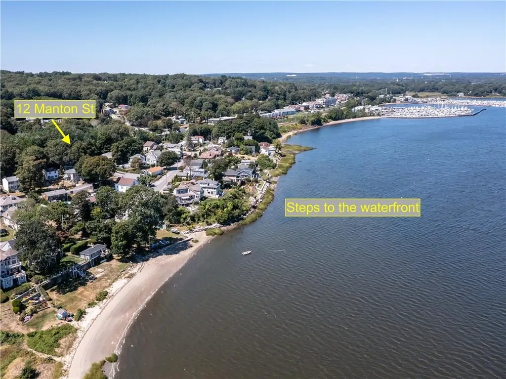 12 Manton Street Warwick RI 02818