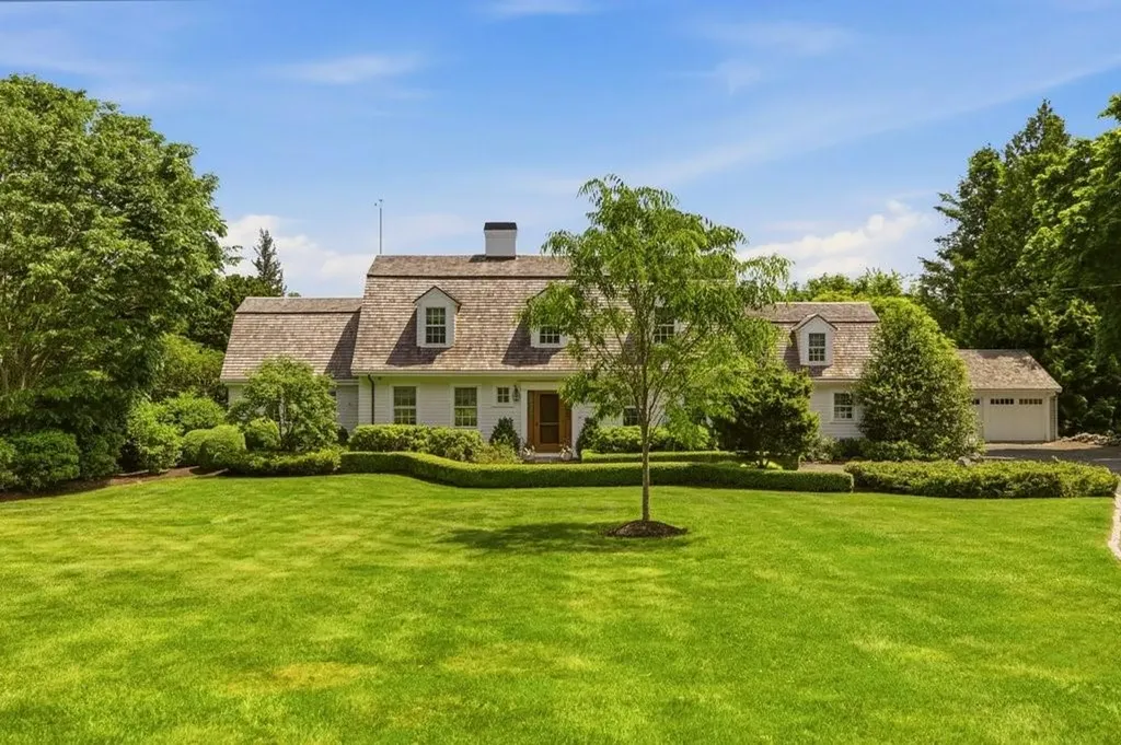 148 Nanaquaket Road Tiverton RI 02878