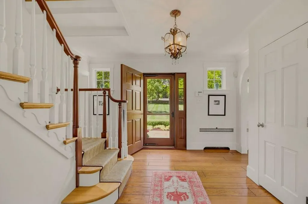 148 Nanaquaket Road Tiverton RI 02878