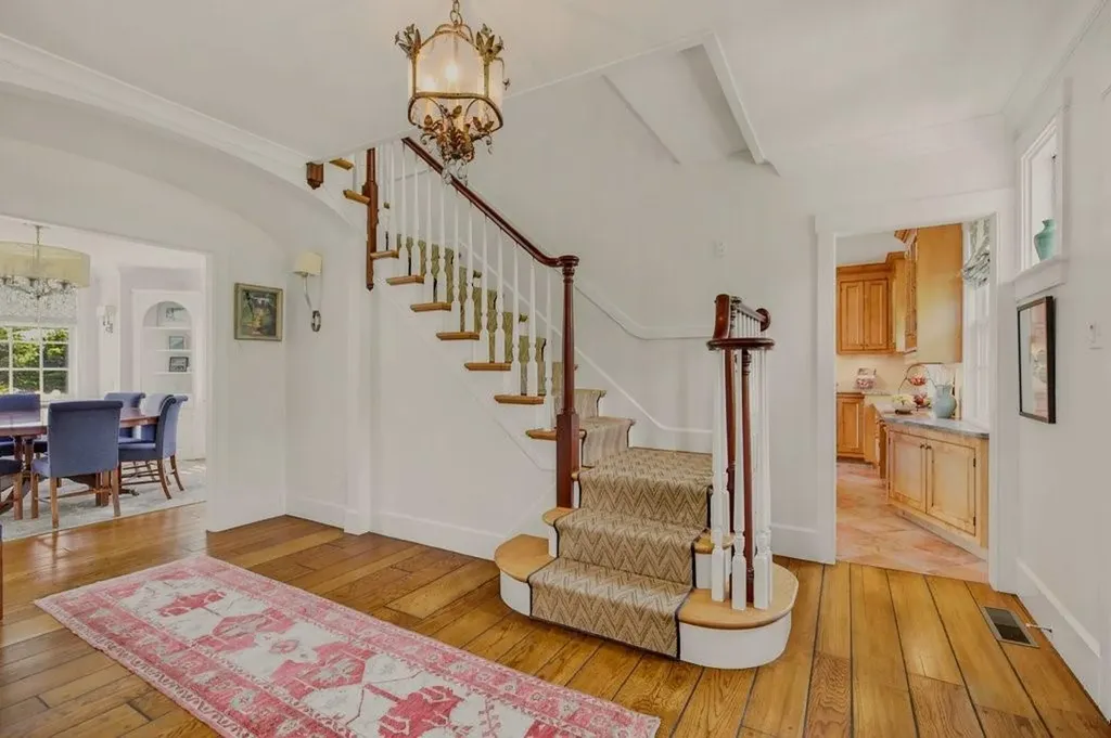 148 Nanaquaket Road Tiverton RI 02878