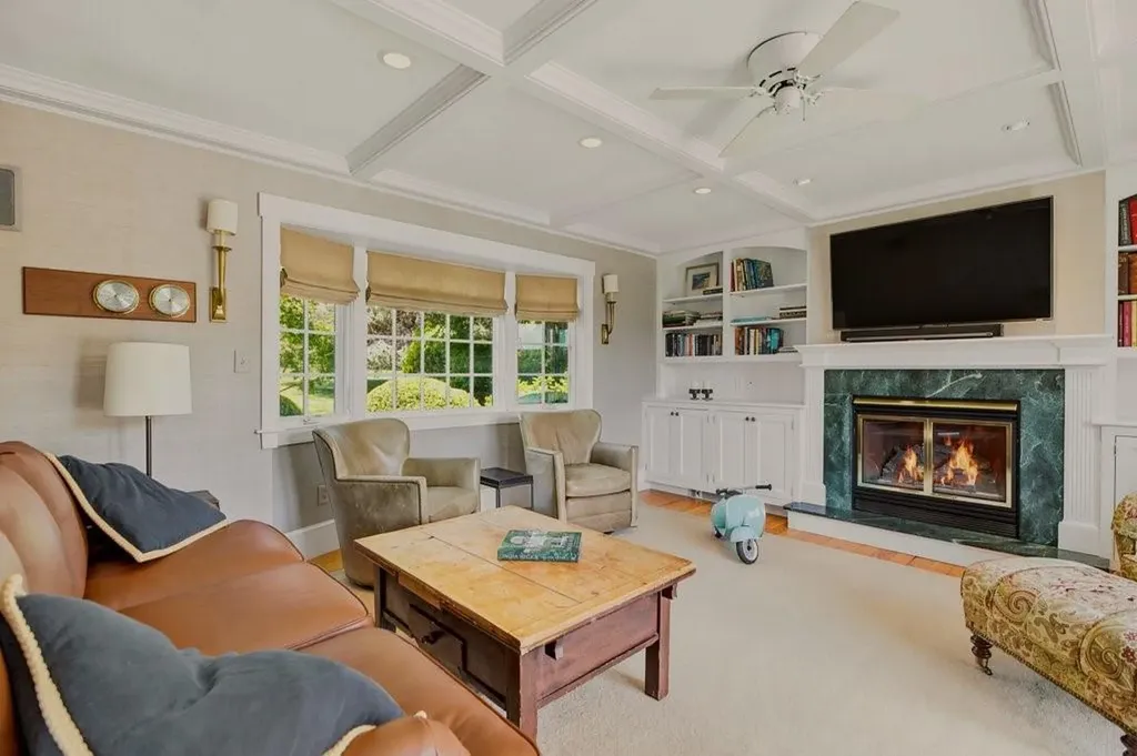 148 Nanaquaket Road Tiverton RI 02878