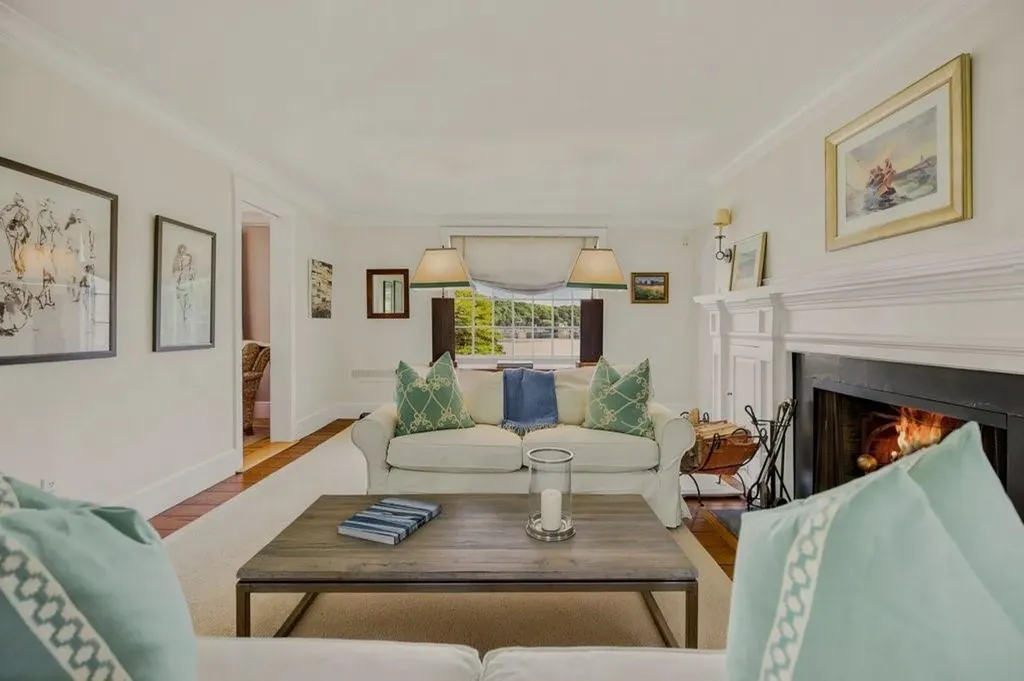 148 Nanaquaket Road Tiverton RI 02878