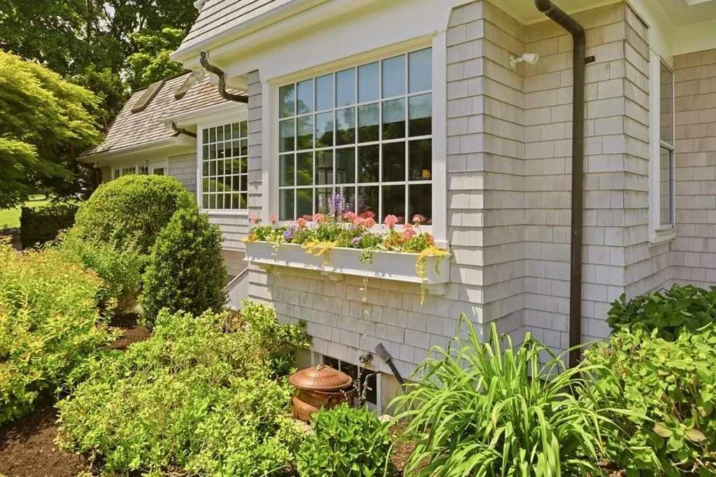 148 Nanaquaket Road Tiverton RI 02878