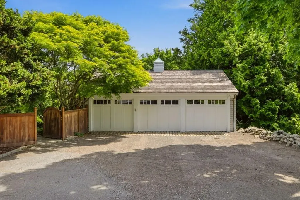 148 Nanaquaket Road Tiverton RI 02878