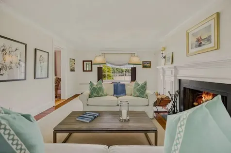148 Nanaquaket Road Tiverton RI 02878