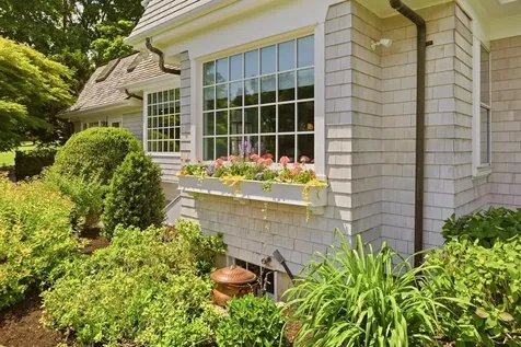 148 Nanaquaket Road Tiverton RI 02878