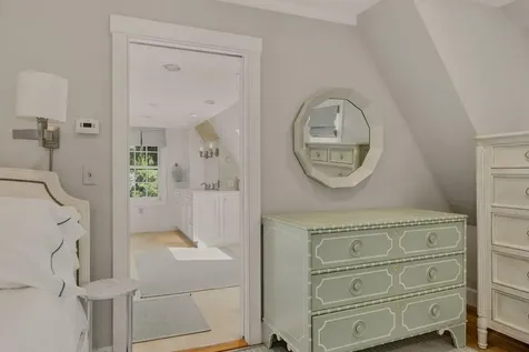 148 Nanaquaket Road Tiverton RI 02878
