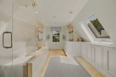 148 Nanaquaket Road Tiverton RI 02878
