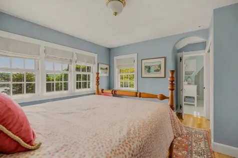 148 Nanaquaket Road Tiverton RI 02878