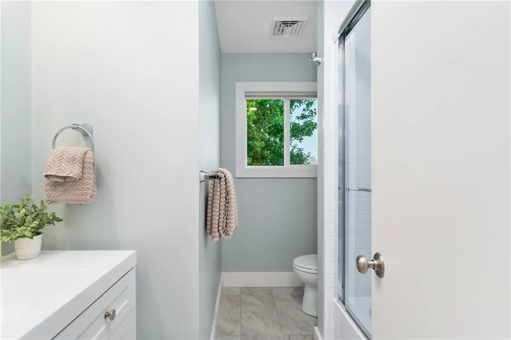 117 Indian Avenue Portsmouth RI 02871