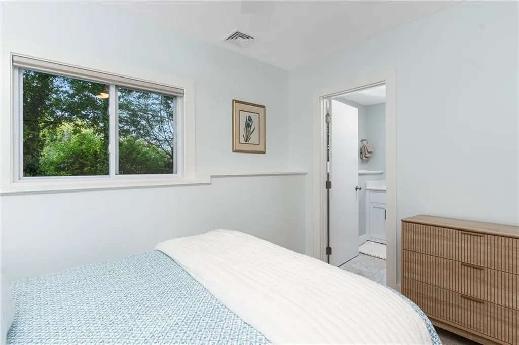 117 Indian Avenue Portsmouth RI 02871