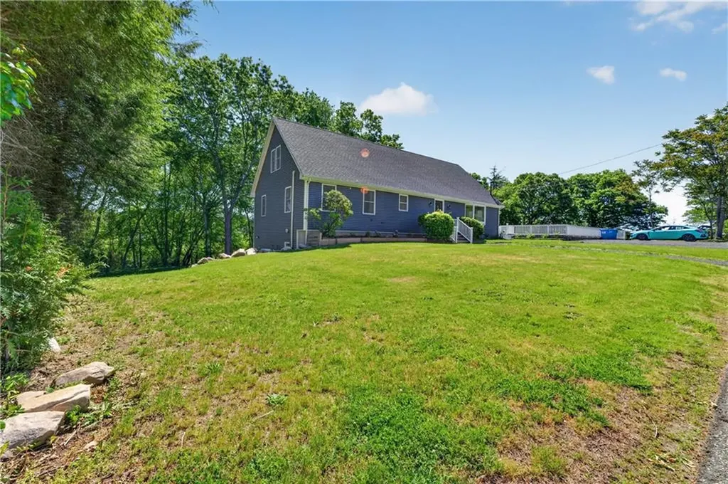 40 Pound Road Westerly RI 02891