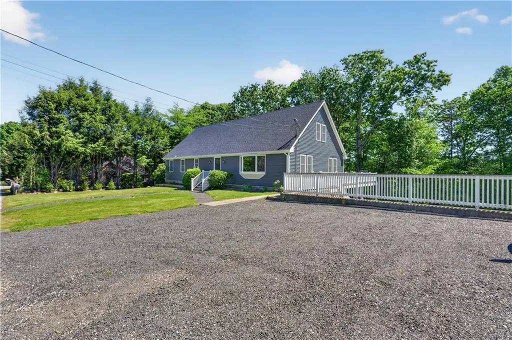 40 Pound Road Westerly RI 02891