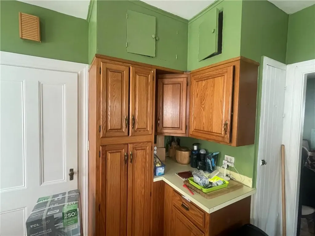 82 Jefferson Avenue Pawtucket RI 02860