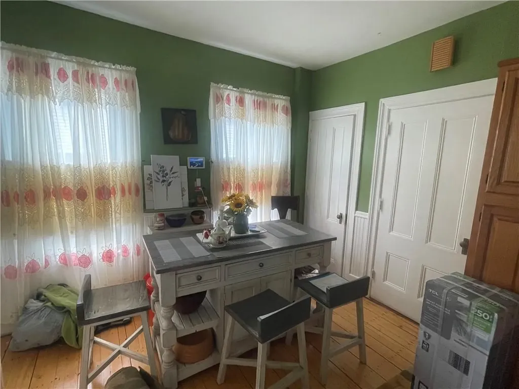 82 Jefferson Avenue Pawtucket RI 02860