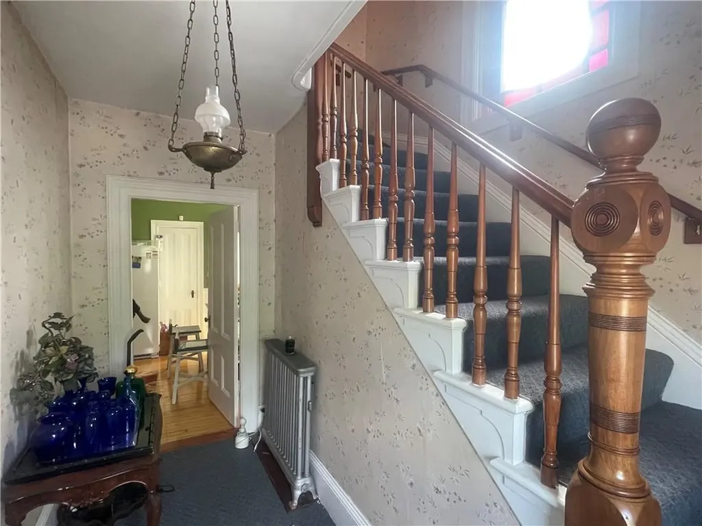 82 Jefferson Avenue Pawtucket RI 02860
