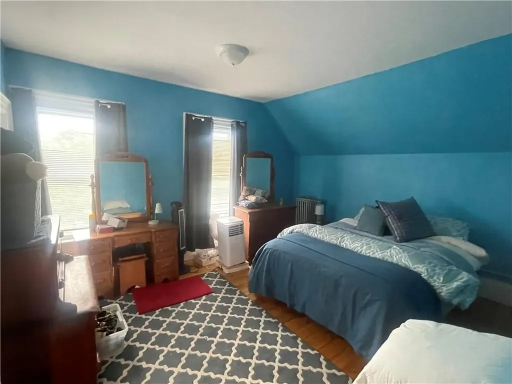 82 Jefferson Avenue Pawtucket RI 02860