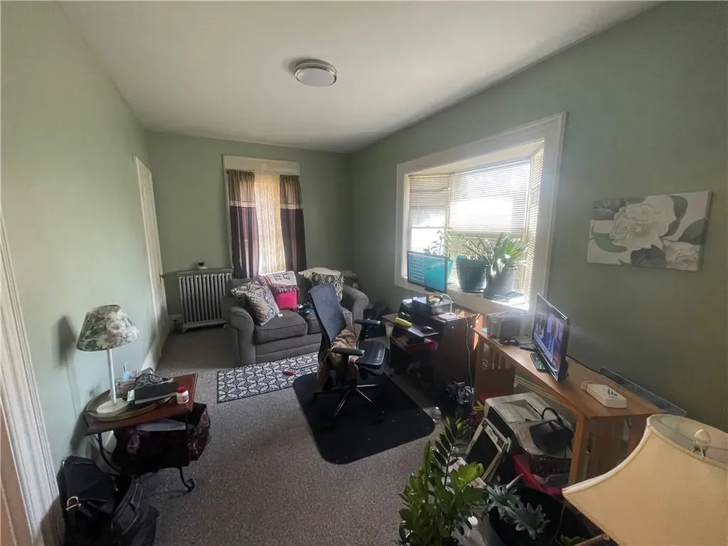 82 Jefferson Avenue Pawtucket RI 02860