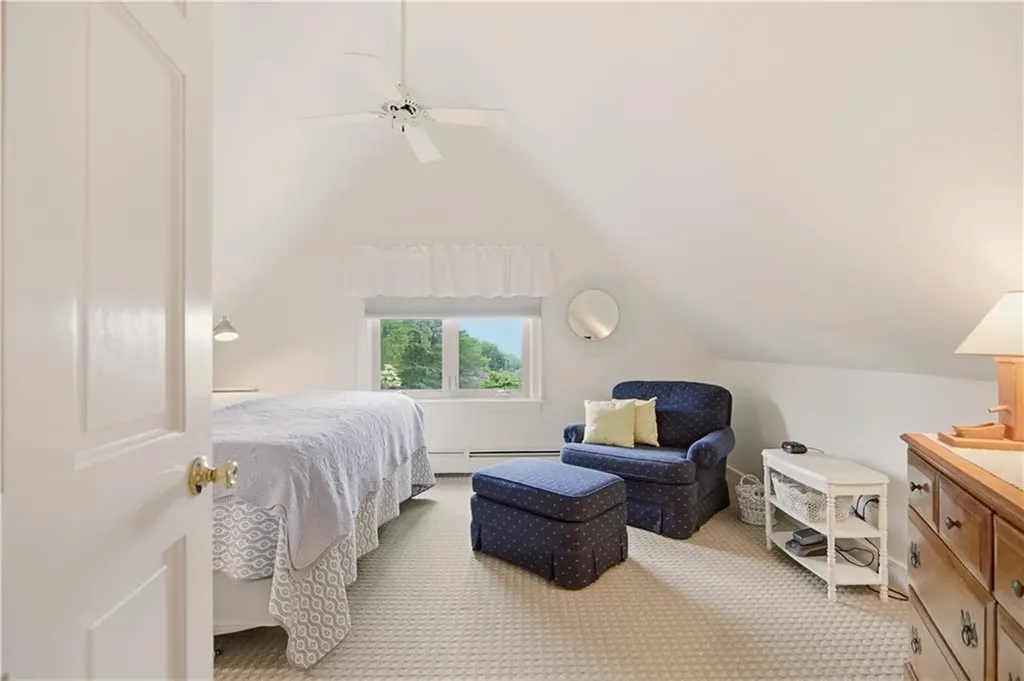 158 Narragansett Avenue Newport RI 02840
